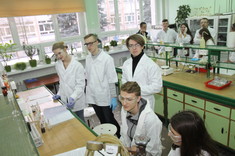 [FOTO] Rekordowa liczba zgłoszeń na seminarium chemiczne