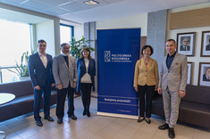 Od lewej: dr M. Szal, Y. Koyama, mgr E. Ptaszek, prof. A. Kim, prof. G. Ostasz,