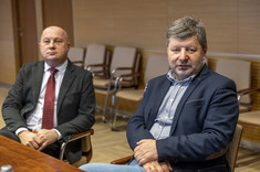 Od lewej: P. Kaczmarczyk, prof. P. Koszelnik,