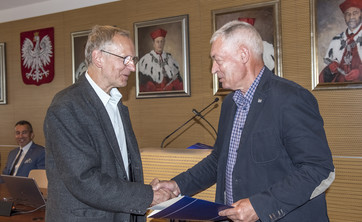 Wręczenie nominacji profesorskich podczas posiedzenia Senatu