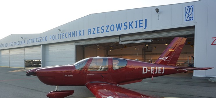 Nowy samolot dla studentów pilotażu Politechniki Rzeszowskiej