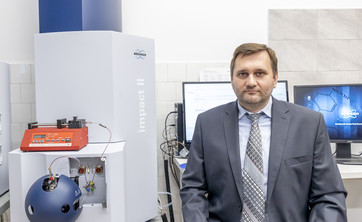 Prof. dr hab. inż. T. Ruman.