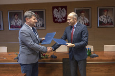 Od lewej: prof. P. Koszelnik, T. Miśniakiewicz,