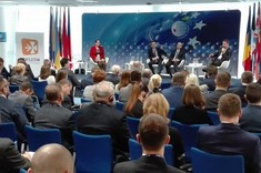 [VIDEO] PRz uczestniczy w X Forum Europa – Ukraina