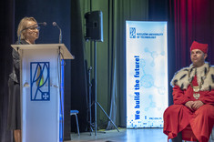 Wykład inauguracyjny wygłosiła prof. R.E. Śliwa,