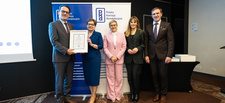 Od lewej: prof. PRz R. Zajdel, prof. PRz I. Włoch, prof. M. Mrówczyńska, D. Olko, dr hab. inż. J. Uriasz,