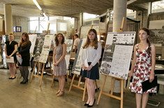 [FOTO] Wystawa prac magisterskich studentów kierunku architektura w Podziemnej Trasie Turystycznej