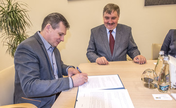 Umowa o współpracy z firmą Symkom
