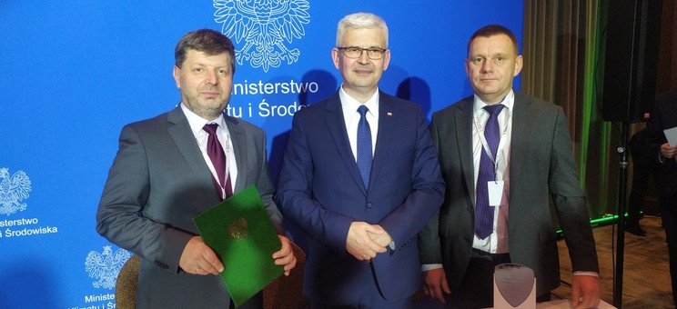 Od lewej: prof. P. Koszelnik, I. Zyska, dr inż. S. Wolski,