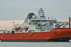 Arktyczny statek badawczy Nuyina z systemem CPDev opracowanym w Katedrze Informatyki i Automatyki,