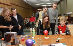 Nocne spotkania z nauką