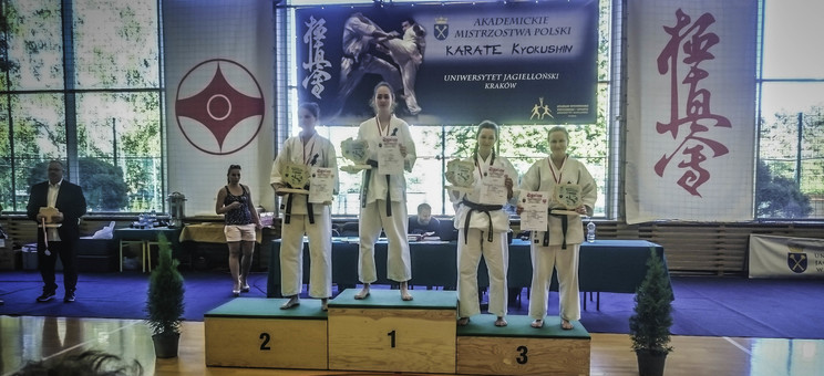 Srebro i brąz dla studentek Politechniki Rzeszowskiej na Akademickich Mistrzostwach Polski Karate Kyokushin
