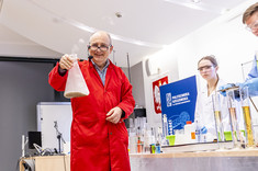 Pokazy chemiczne, prof. W. Bukowski