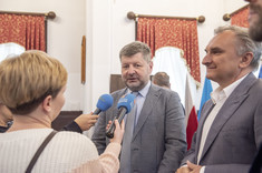 Od lewej: prof. dr hab. inż. P. Koszelnik, prof. dr hab. inż. T. Siwowski,