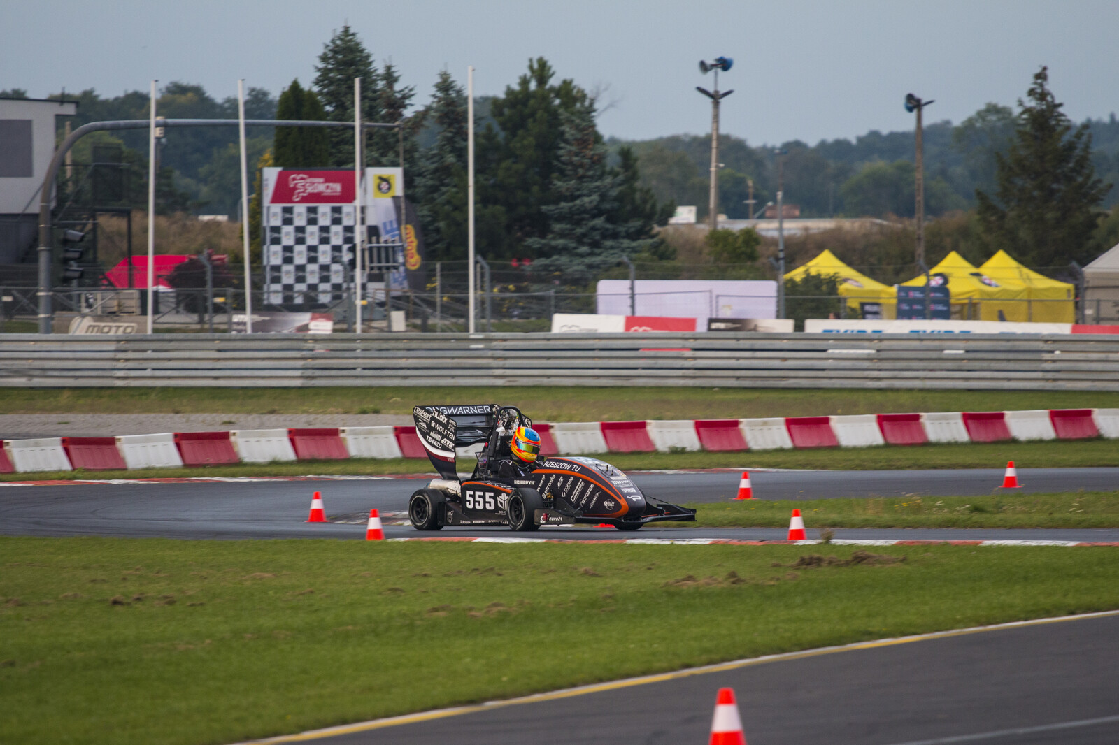 Znakomite wyniki PRz Racing podczas zawodów Formuła Student ...