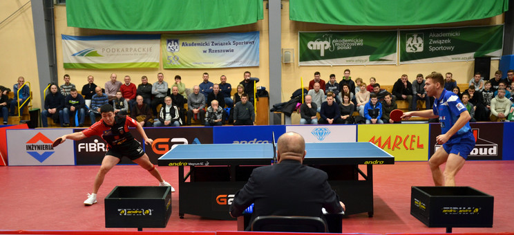 [FOTO] LIDER POKONANY! BOHATER VASILIJ!