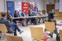 Uczestnicy XI Konferencji „Bezpieczeństwo energetyczne – filary i perspektywa rozwoju”,