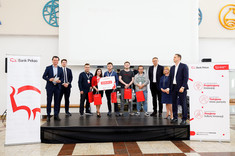 Studenci Politechniki Rzeszowskiej wygrali Hackathon PekaoCoders