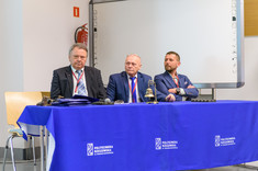Od lewej: prof. A.W. Orłowicz, prof. PRz Z. Opiekun, dr inż. B. Kupiec,